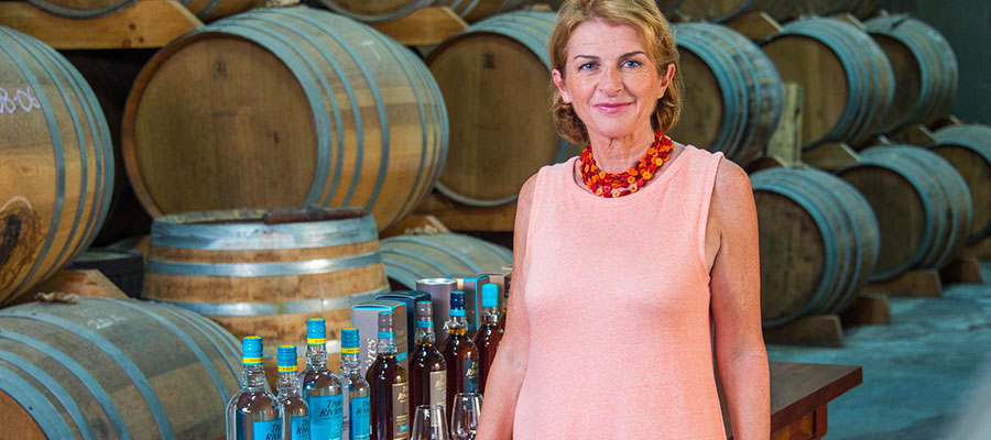 Rhum des DOM - Nathalie Guillier-Tual Rhum des DOM - Nathalie Guillier-Tual