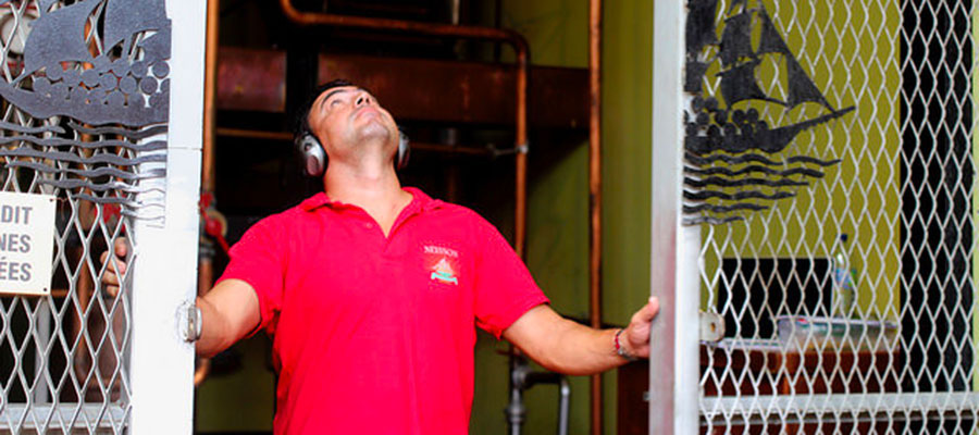 Grégory Vernant dirigeant de la distillerie Neisson