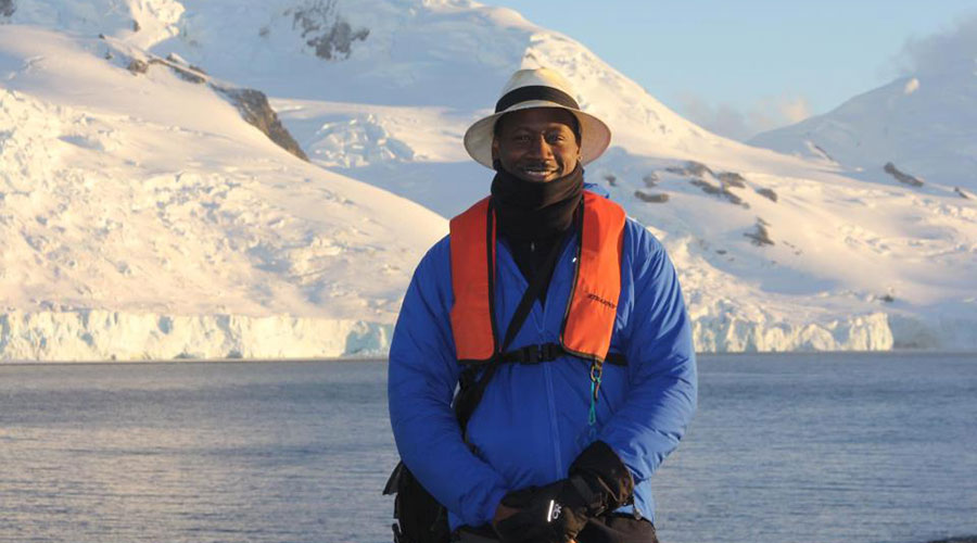 Ian Burrel Ian Burrel